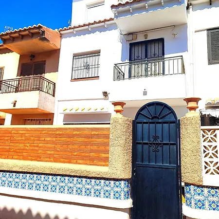 Adosado Ideal Para Vacaciones A 200m De La Playa Holiday home